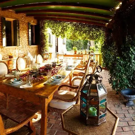 Bastia Sleeps 13 * Rovolon