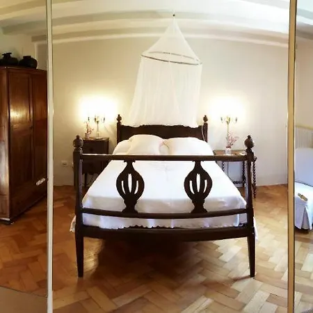 Bastia Sleeps 13 Villa *