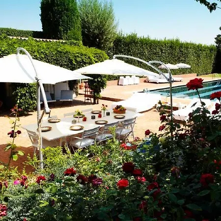Bastia Sleeps 13 Villa