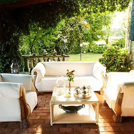 Villa Bastia Sleeps 13 Rovolon