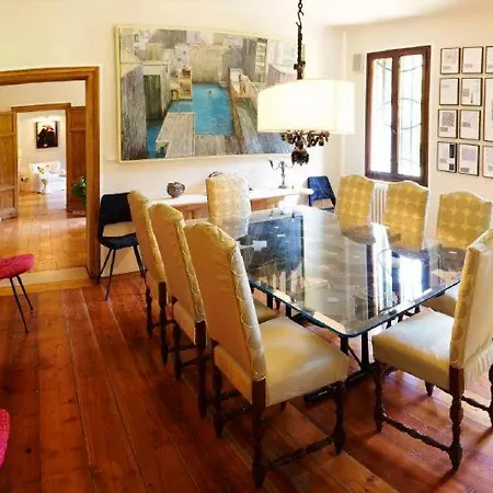 Bastia Sleeps 13 Villa Rovolon