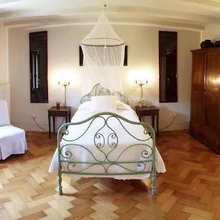 Bastia Sleeps 13
